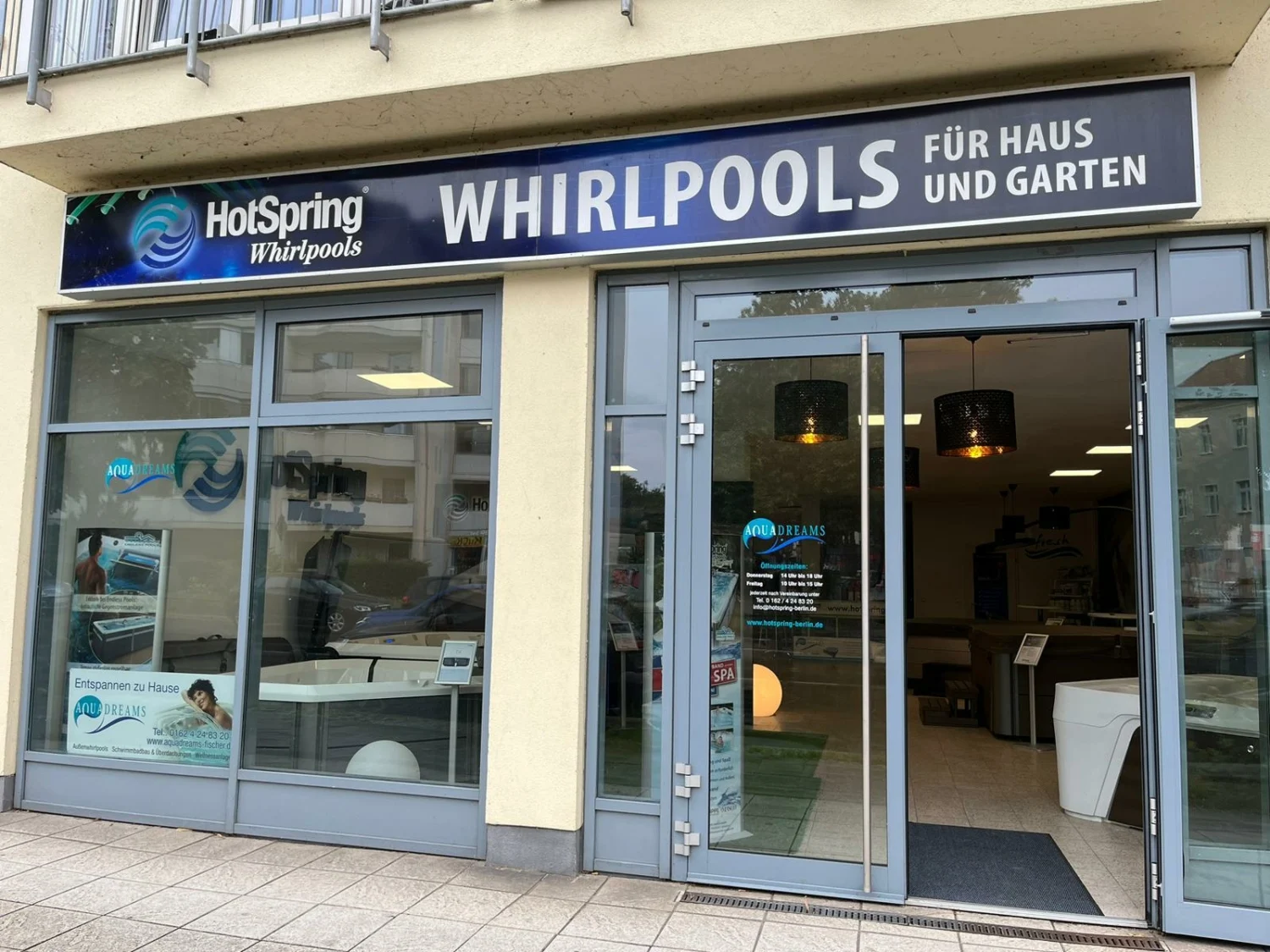 Blick in die Whirlpool-Ausstellung in Erkner