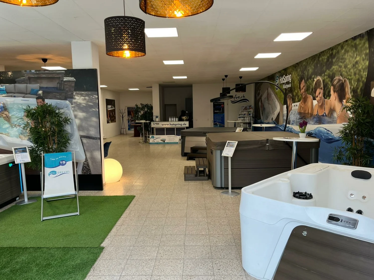 Weiterer Einblick in die HotSpring Ausstellung Erkner