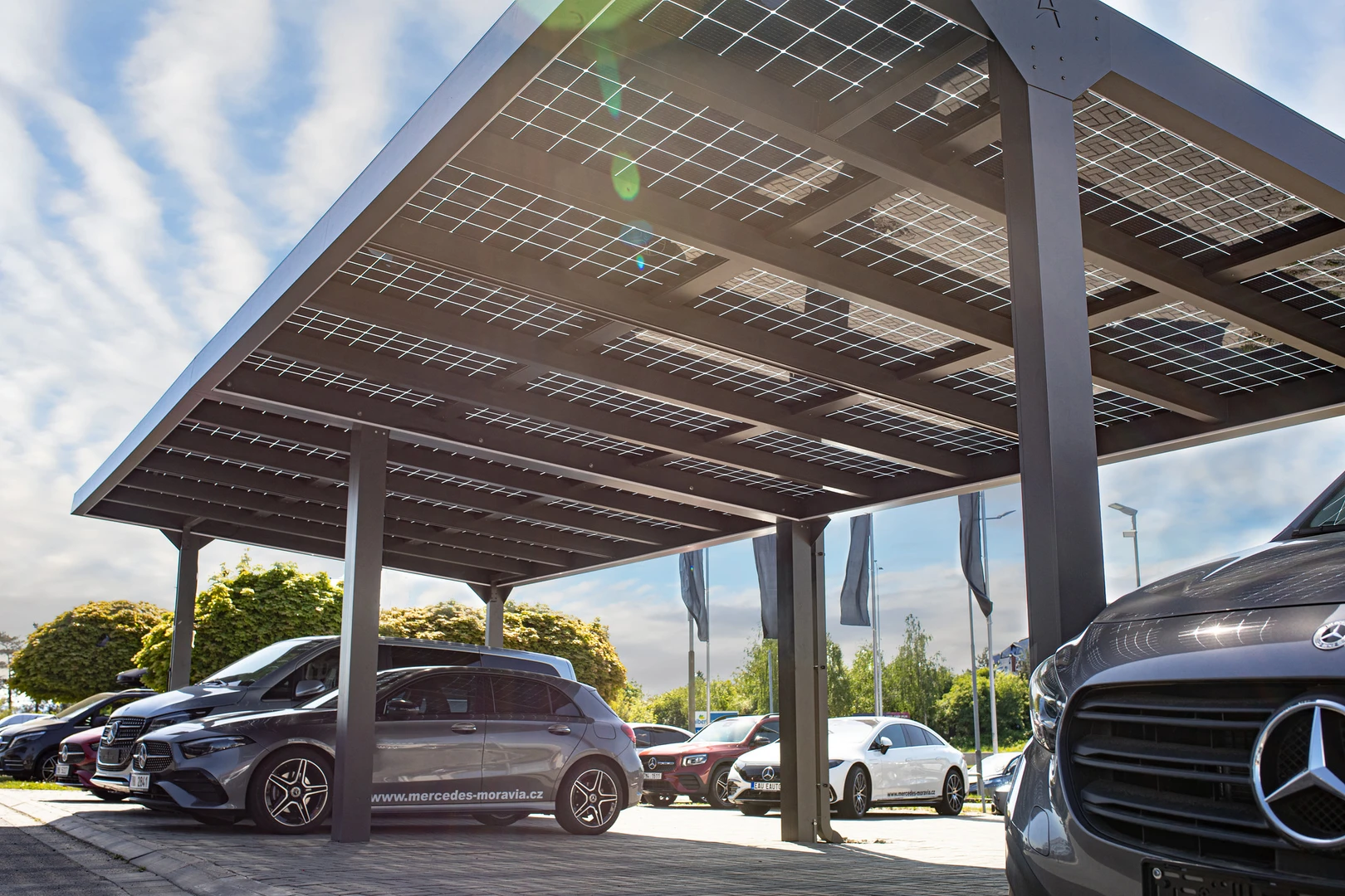 ALUKOV Carport Solar Premium – Herstelleransicht 3